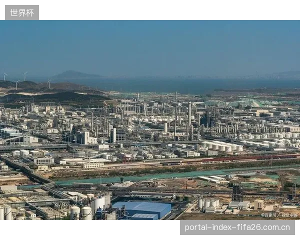 从巴斯夫到万华化学，上游材料巨头对体育场馆建设的影响力，正在从原料供应延伸至施工标准的定义